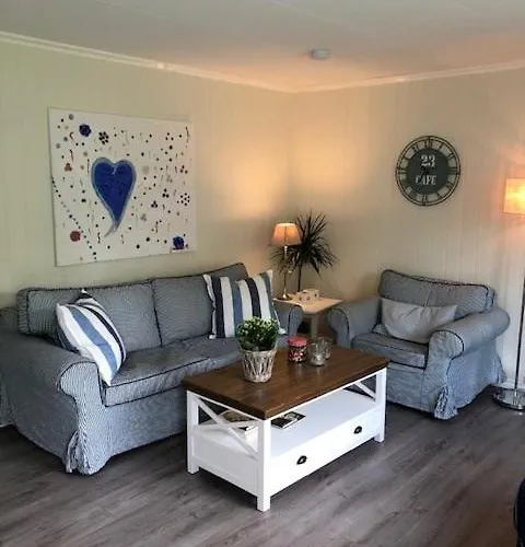 Koselig Maritim Sentralt I Ставерн